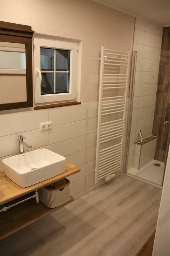 Grosse, Helle Ferienwohnung Mit 2 Balkonen Auf Dem Bauernhof In Der Lueneburger Heide Oetzen Exteriör bild